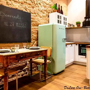 Al 24 Rosso , Siena Italia
