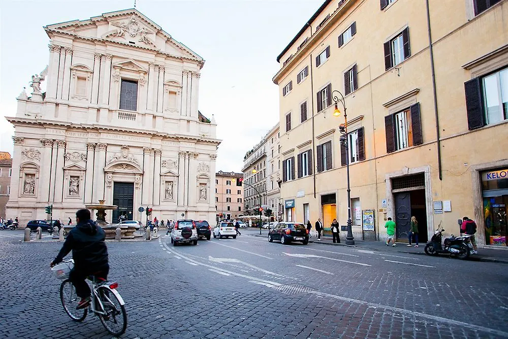 Al Centro Di Roma Bed and Breakfast Bed & Breakfast